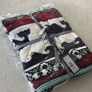 NWT Vineyard Vines Blanket